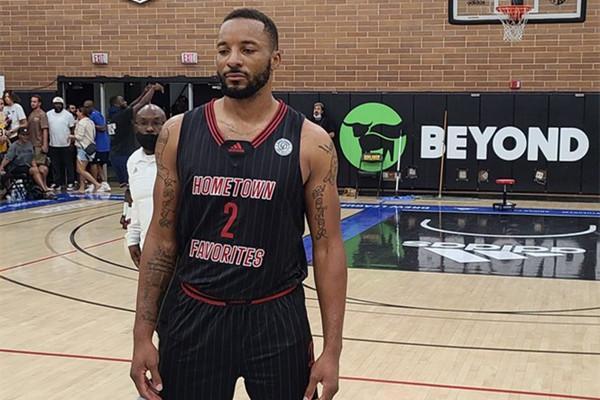 以其顽强的 以其顽强的