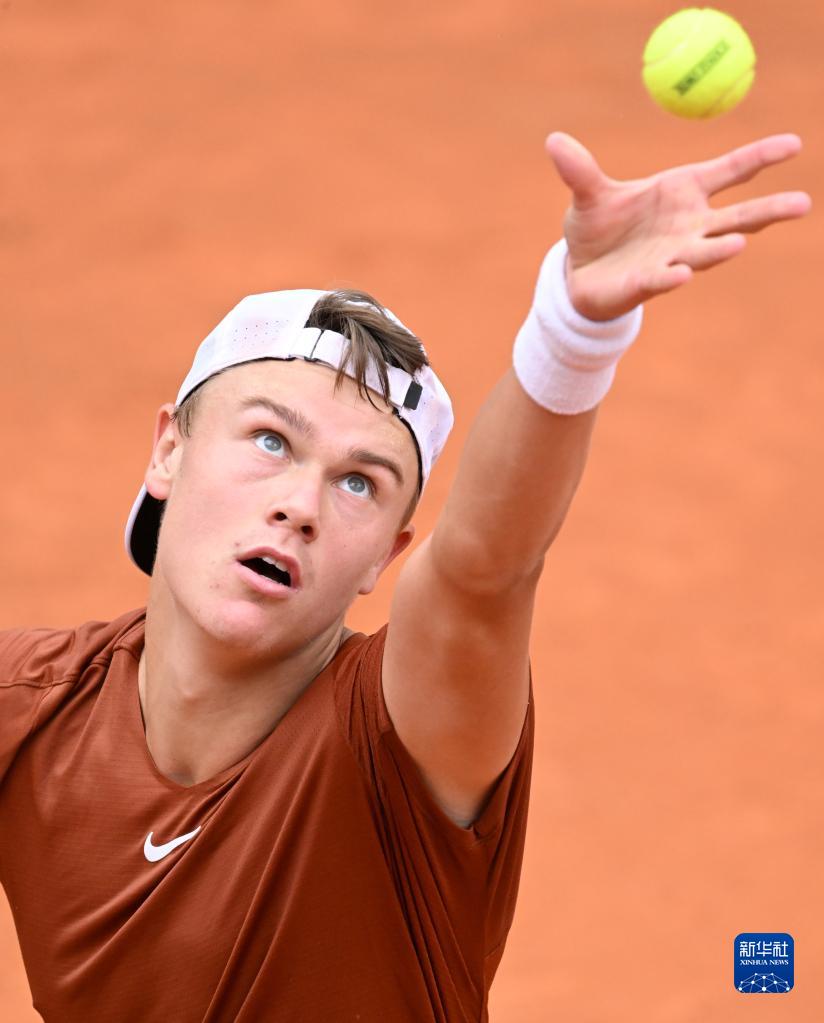 的密切合作 的密切合作