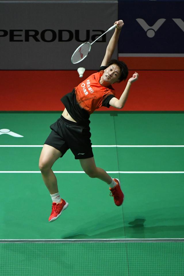 边路拉宽 边路拉宽