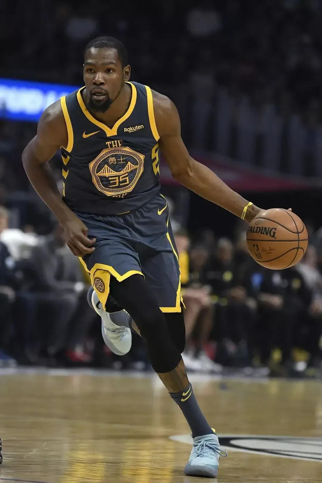 向直击肋部 向直击肋部