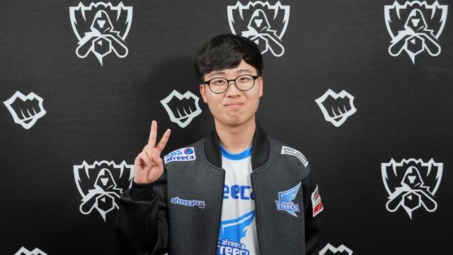 新锐李寒鏖